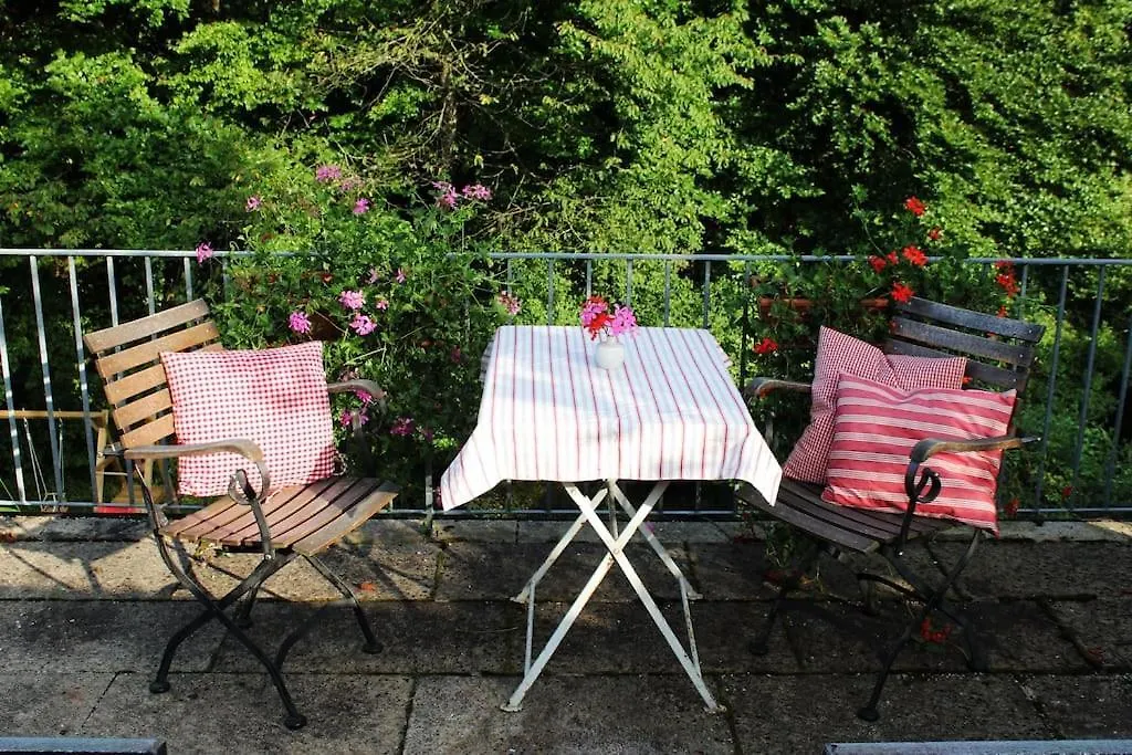 Grosse Wohnung Mit Dachterrasse In Starnberg Apartment